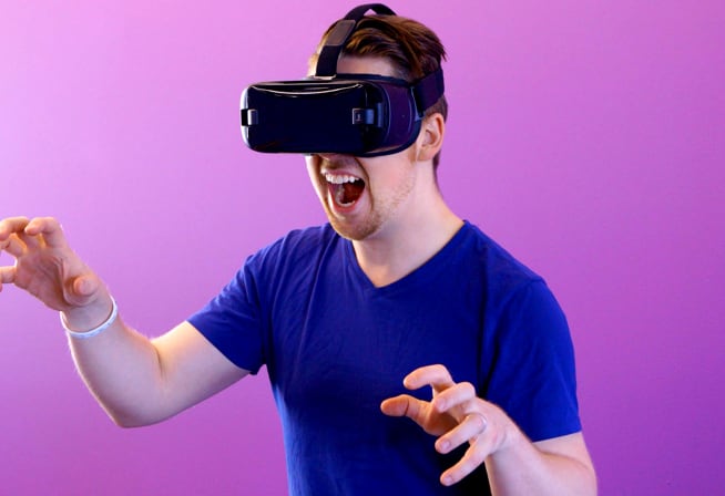 man using vr headset